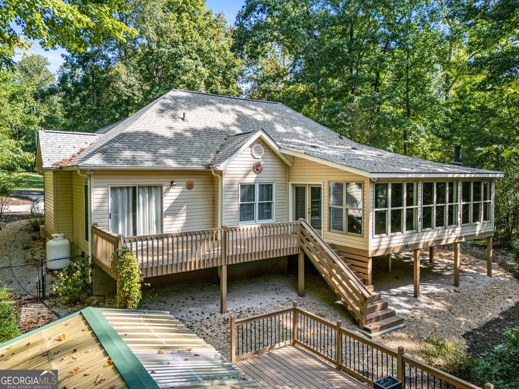 390 Lake Place Drive, Lavonia, GA 30553 — photo 2