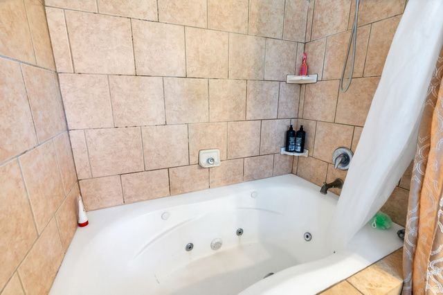 1727 S SANDHILL RD, Orem, UT 84058