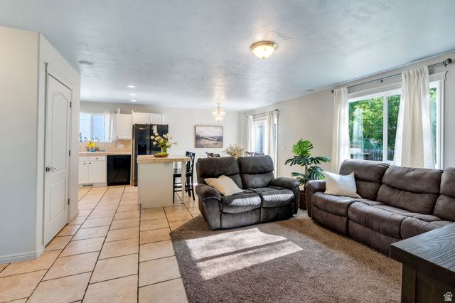 1727 S SANDHILL RD, Orem, UT 84058