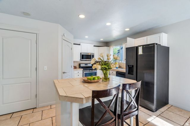 1727 S SANDHILL RD, Orem, UT 84058
