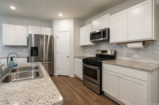 15727 Clove Spice Way, Von Ormy, TX 78073