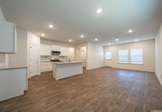 15727 Clove Spice Way, Von Ormy, TX 78073