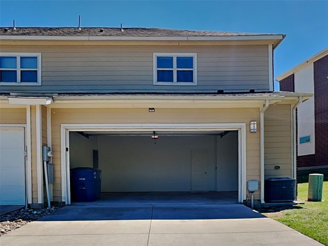 1553 Fiji Street, Dallas, TX 75203