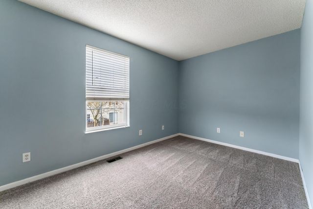 5728 Snow Drive, Hilliard, OH 43026