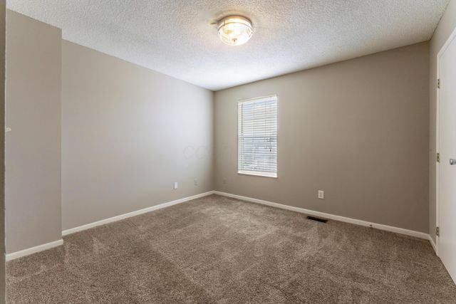 5728 Snow Drive, Hilliard, OH 43026