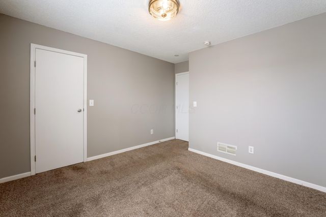 5728 Snow Drive, Hilliard, OH 43026