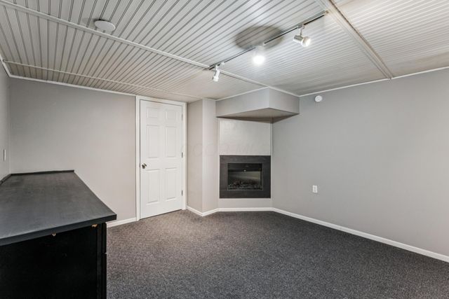 5728 Snow Drive, Hilliard, OH 43026