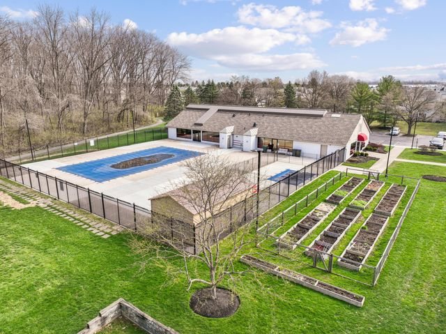 5728 Snow Drive, Hilliard, OH 43026