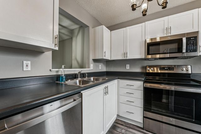 5728 Snow Drive, Hilliard, OH 43026