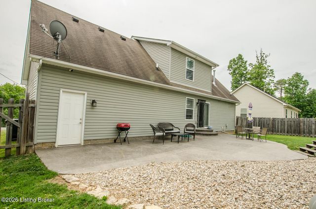 1028 Bogard Ln, Mt Washington, KY 40047