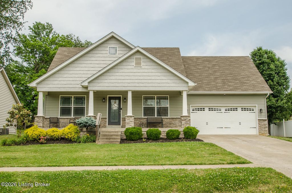 1028 Bogard Ln, Mt Washington, KY 40047