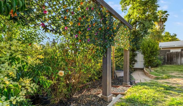5921 Brittany Way, Citrus Heights, CA 95610