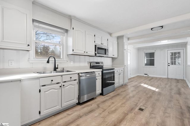 105 Mauldin Circle, Mauldin, SC 29662