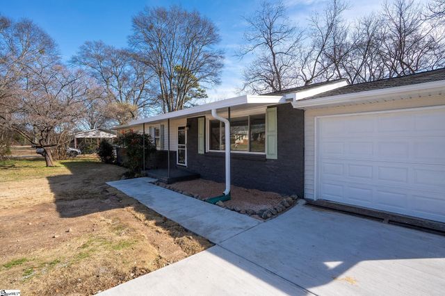 105 Mauldin Circle, Mauldin, SC 29662