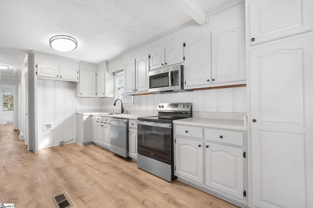 105 Mauldin Circle, Mauldin, SC 29662