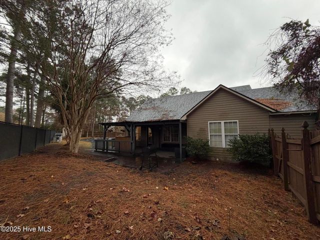 104 Dundee Court, Jacksonville, NC 28546