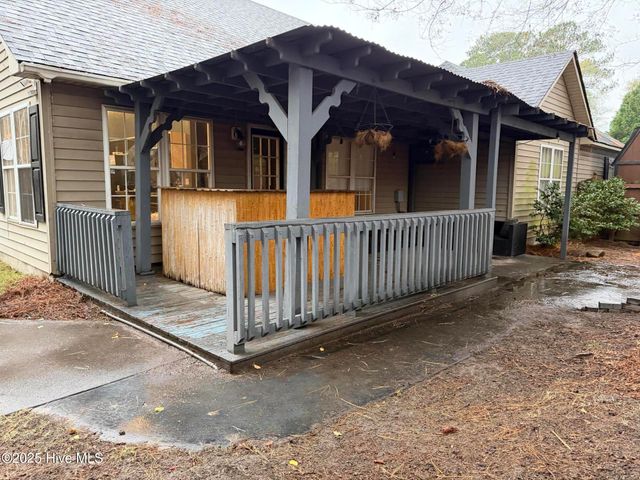 104 Dundee Court, Jacksonville, NC 28546