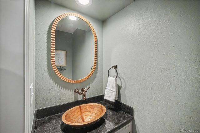 6102 S Lima Way, Englewood, CO 80111