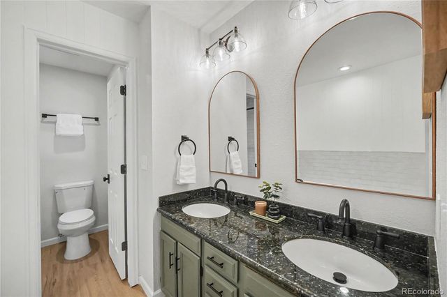 6102 S Lima Way, Englewood, CO 80111