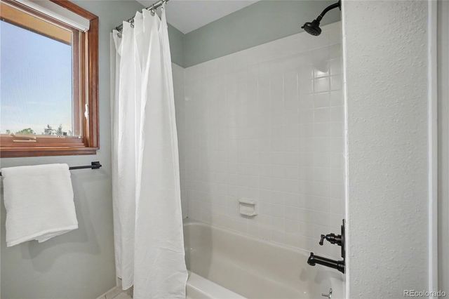6102 S Lima Way, Englewood, CO 80111
