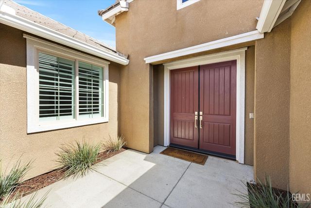 2302 Penley Court, Bakersfield, CA 93311