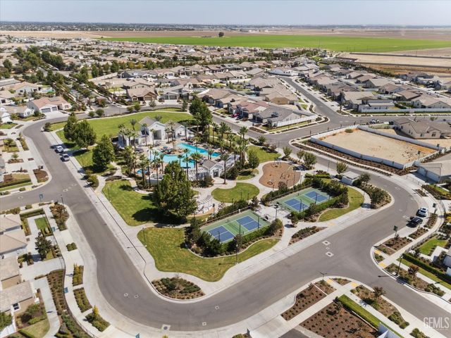 2302 Penley Court, Bakersfield, CA 93311