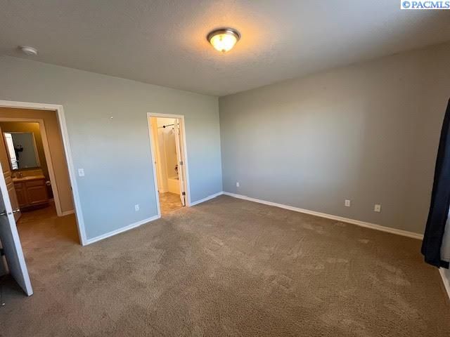 5206 Spirea Dr, West Richland, WA 99352
