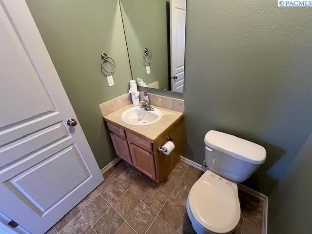 5206 Spirea Dr, West Richland, WA 99352