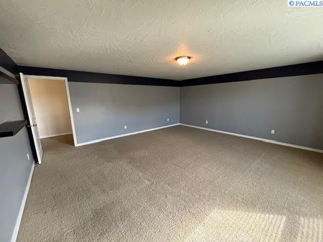 5206 Spirea Dr, West Richland, WA 99352