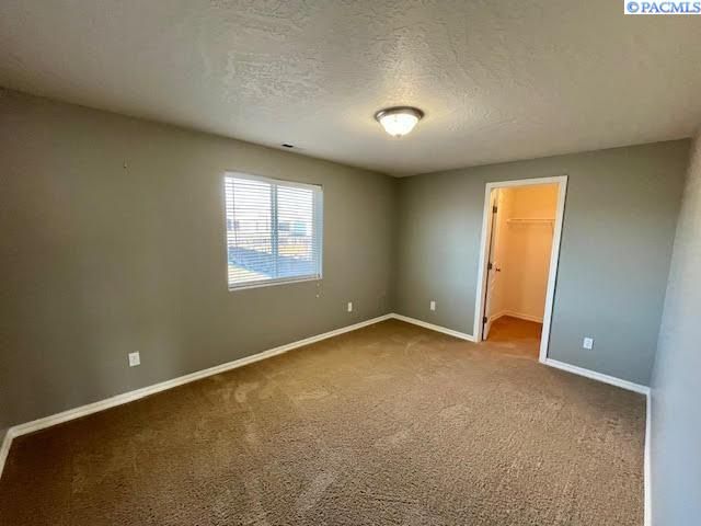 5206 Spirea Dr, West Richland, WA 99352