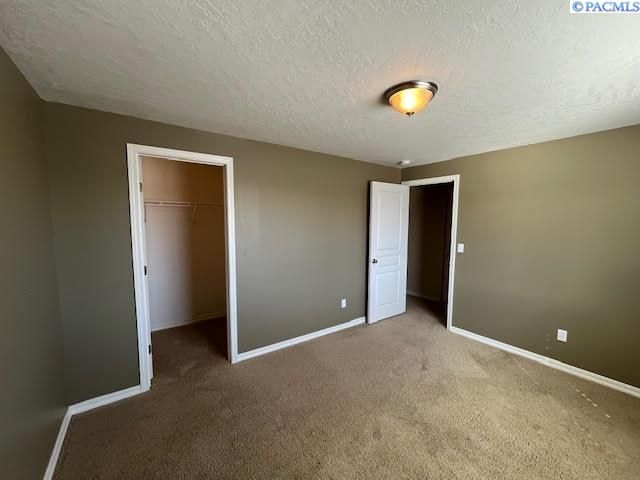 5206 Spirea Dr, West Richland, WA 99352