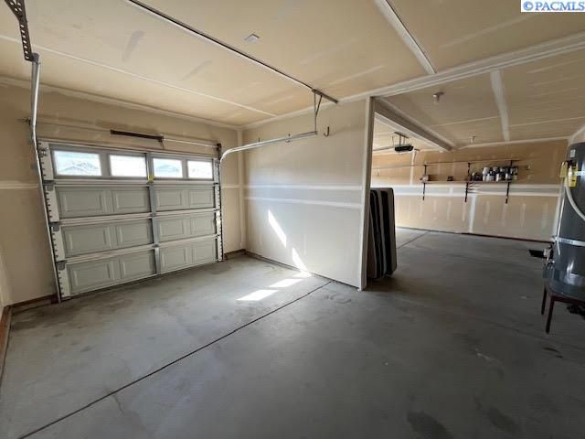 5206 Spirea Dr, West Richland, WA 99352