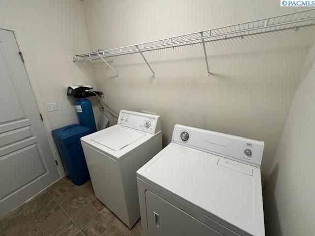 5206 Spirea Dr, West Richland, WA 99352