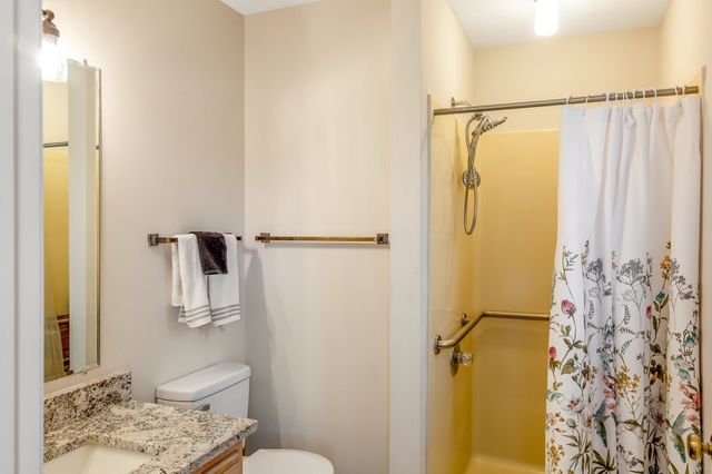77 Rolling Meadows Dr, Goodlettsville, TN 37072