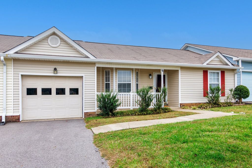 77 Rolling Meadows Dr, Goodlettsville, TN 37072