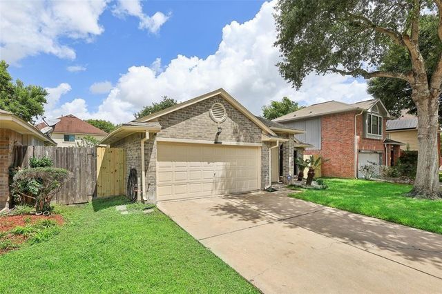 2006 Wildwood Ridge Drive, Missouri City, TX 77489