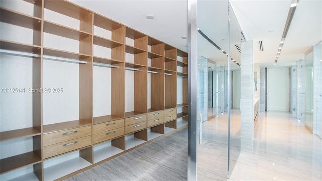 19575 COLLINS AV 19, Sunny Isles Beach, FL 33160