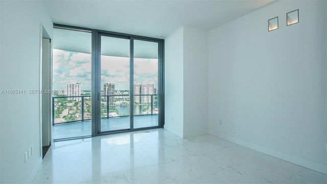 19575 COLLINS AV 19, Sunny Isles Beach, FL 33160