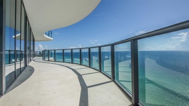 19575 COLLINS AV 19, Sunny Isles Beach, FL 33160
