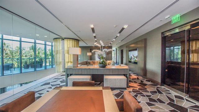 19575 COLLINS AV 19, Sunny Isles Beach, FL 33160