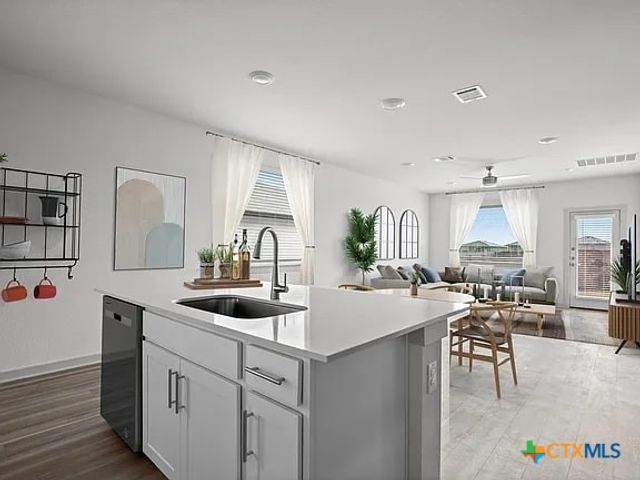 333 Fairfax Avenue, San Marcos, TX 78666