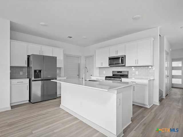 333 Fairfax Avenue, San Marcos, TX 78666