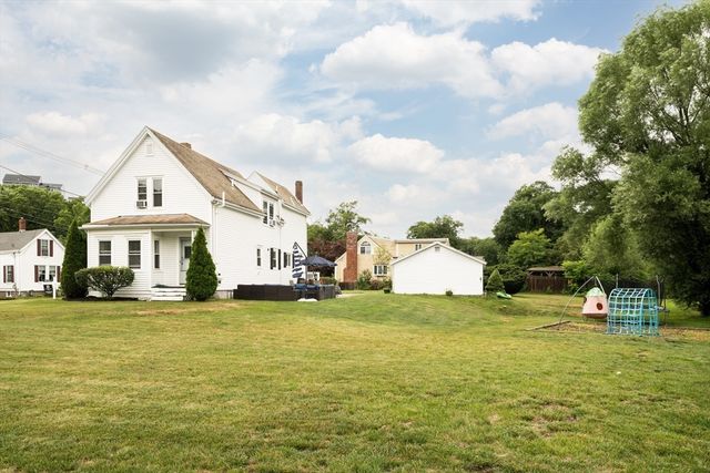 101 Bartholomew St, Peabody, MA 01960