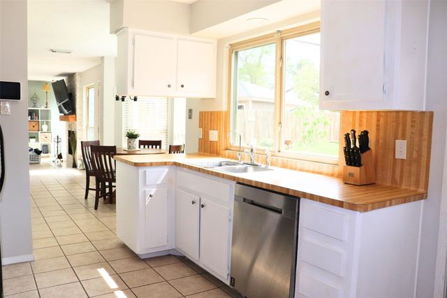 8119 Silent Cedars Drive, Houston, TX 77095