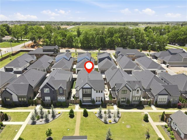 3501 SW Awakening Avenue, Bentonville, AR 72713