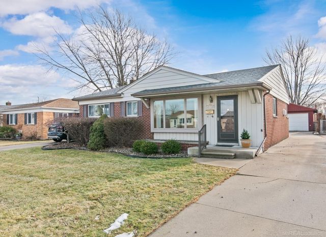 21518 Briarcliff Street, St Clair Shores, MI 48082
