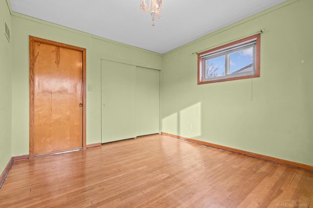 21518 Briarcliff Street, St Clair Shores, MI 48082