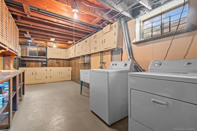 21518 Briarcliff Street, St Clair Shores, MI 48082