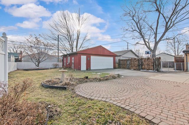 21518 Briarcliff Street, St Clair Shores, MI 48082