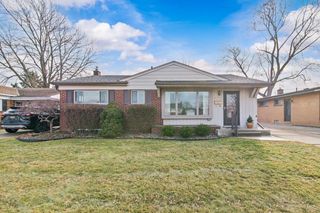 21518 Briarcliff Street, St Clair Shores, MI 48082